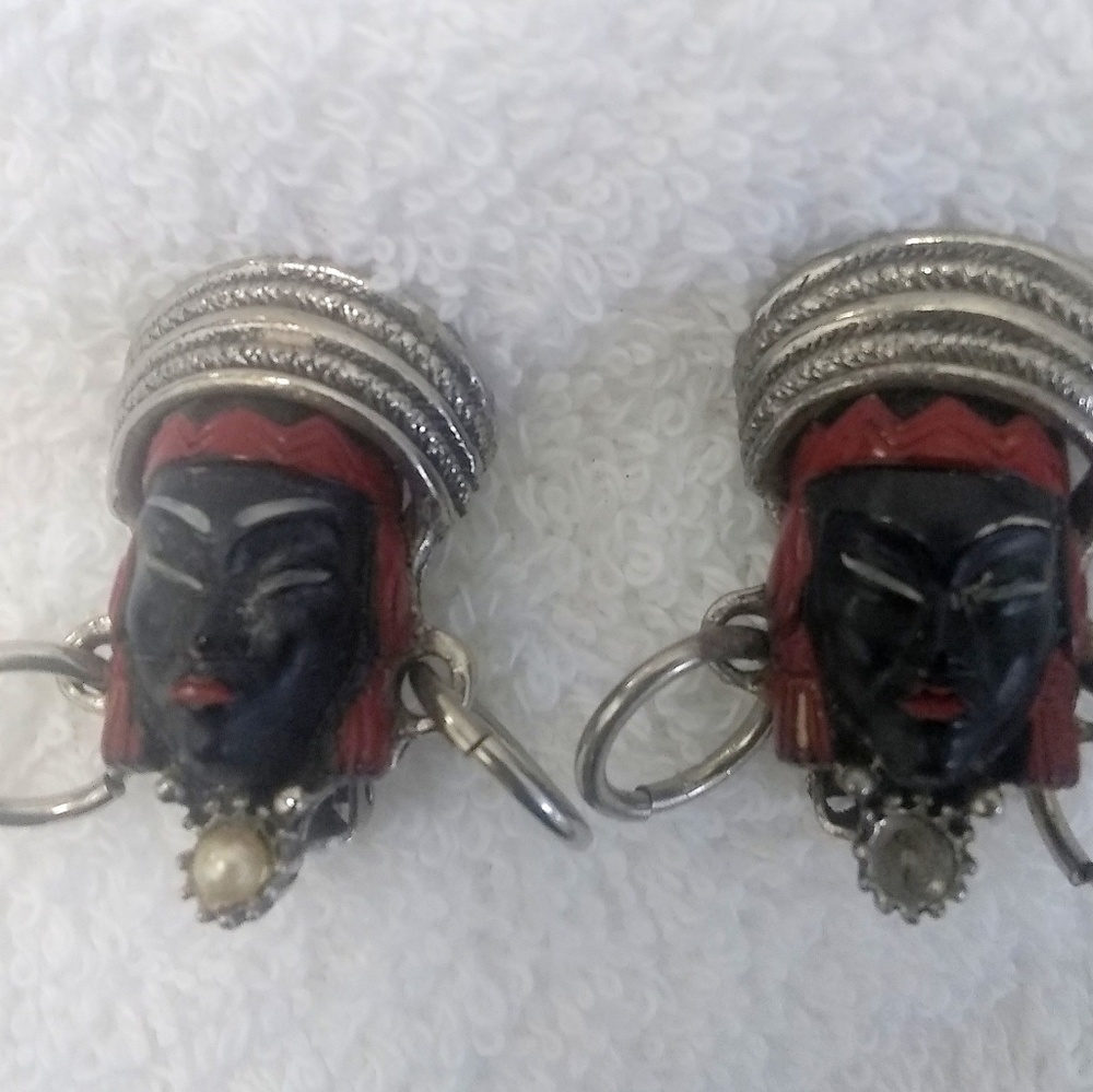 VINTAGE 40’S AFRICAN Black Woman Clip On Earrings